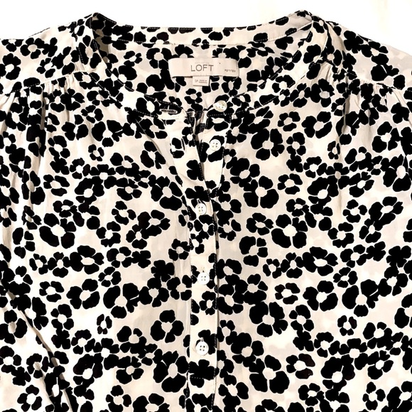 Ann Taylor LOFT Floral Henley Tunic - Picture 3 of 8